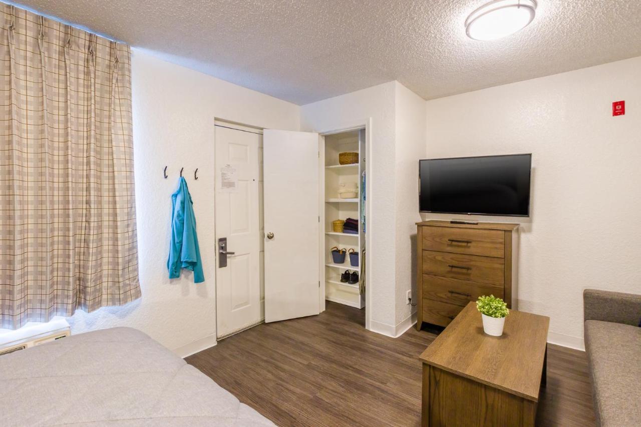 Intown Suites Extended Stay Select Hampton Va Exterior foto